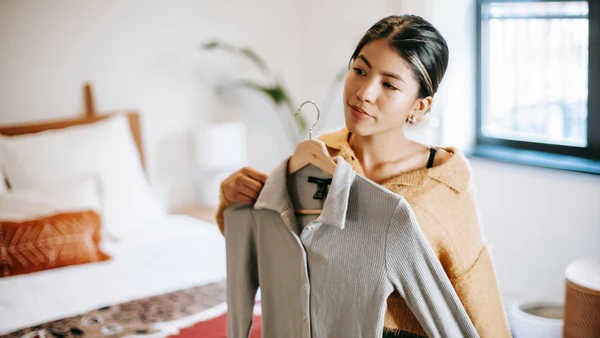 How Fashion Influences Mental Health: Dressing for Confidence and Well-Being